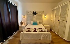 Coco Rio Hotel - Mamitas Beach Area